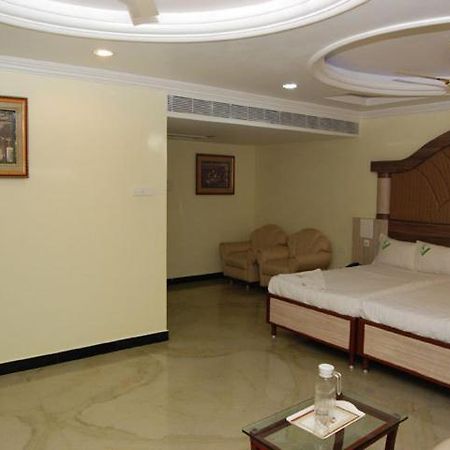 Shri Perumal Inn Puducherry Zewnętrze zdjęcie