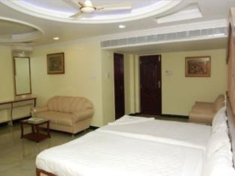 Shri Perumal Inn Puducherry Zewnętrze zdjęcie